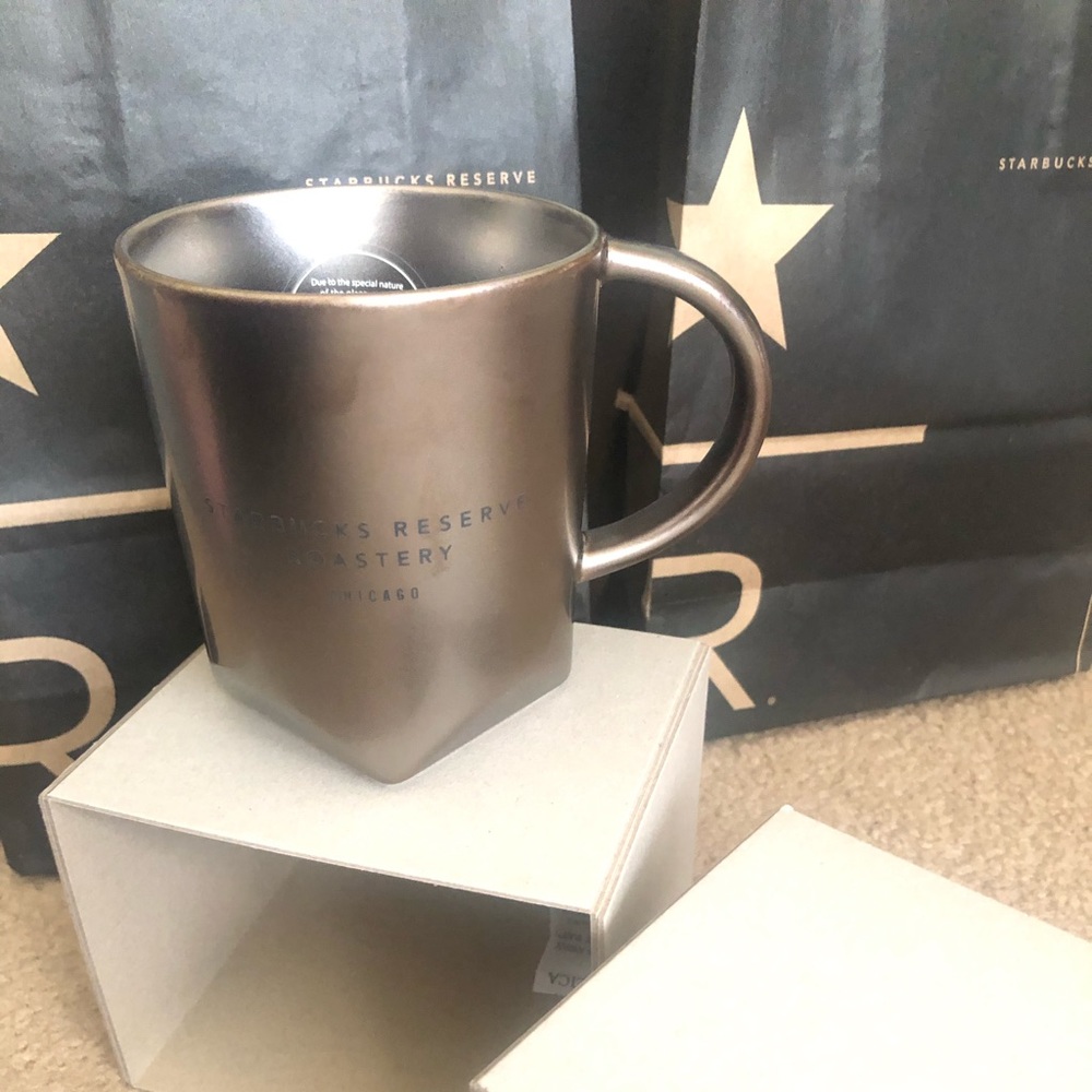 Starbucks reserve chicago 16 oz dark bevel mug NWT